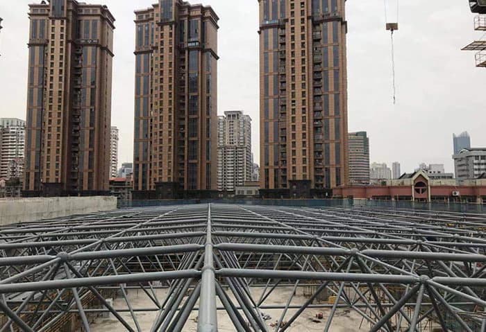 阿克苏螺栓球网架结构